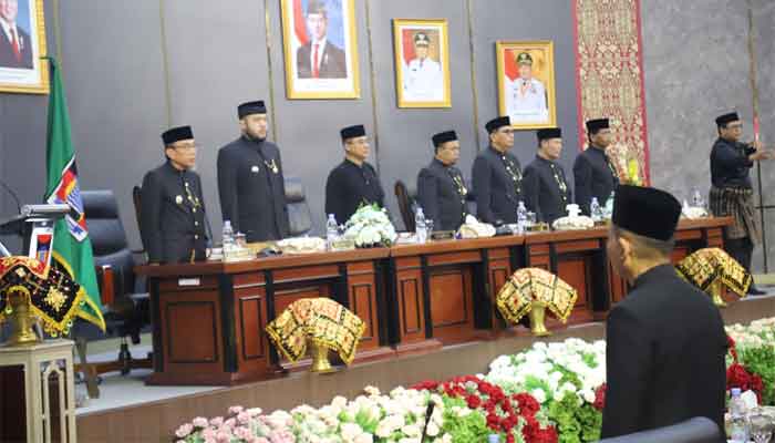 DPRD Padang Gelar Rapat Paripurna Istimewa Hari Jadi Kota ke-357, 12 Tokoh Masyarakat Terima Penghargaan 1 DPRD Padang Gelar Rapat Paripurna Istimewa Hari Jadi Kota ke-357