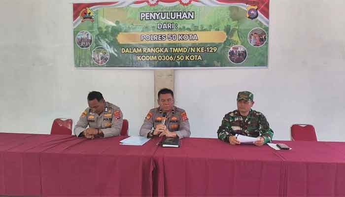 Satgas TMMD ke-129 Gelar Penyuluhan Kamtibmas di Nagari Sarilamak 1 Satgas TMMD ke-129 Gelar Penyuluhan Kamtibmas di Jorong Buluh Kasok