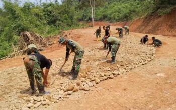 Satgas TMMD ke-129 Terus Kebut Pembangunan Infrastruktur di Buluh Kasok, Progres Capai 92 Persen 5 Satgas TMMD ke-129 Terus Kebut Pembangunan Infrastruktur di Buluh Kasok