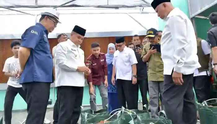 Bantuan screenhouse senilai Rp472 juta kepada Kelompok Tani Karya Tani, berlokasi di Muaro Batu Galeh, Jorong IV Surabayo, Kecamatan Lubuk Basung, Kabupaten Agam.