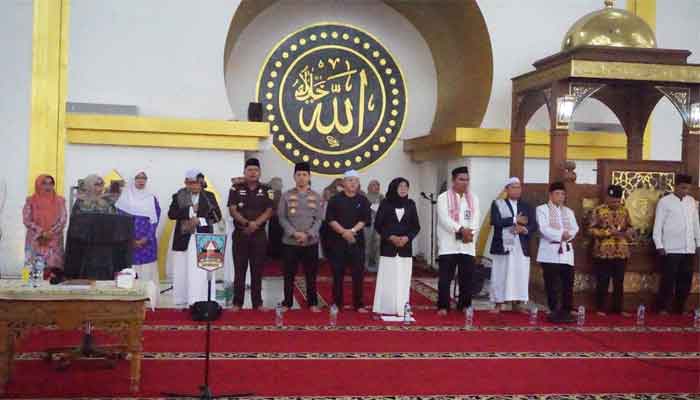 Tablig Akbar Maulid Nabi dan HUT RI ke-81 di Masjid Agung Dharmasraya