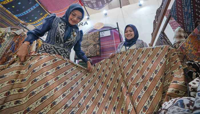 Komisaris Pertamina Patra Niaga Apresiasi UMKM Binaan Tampil di IFW 2026 1 Komisaris Pertamina Patra Niaga, Tina Talisa kunjungi booth UMKM Binaan di IFW 2026