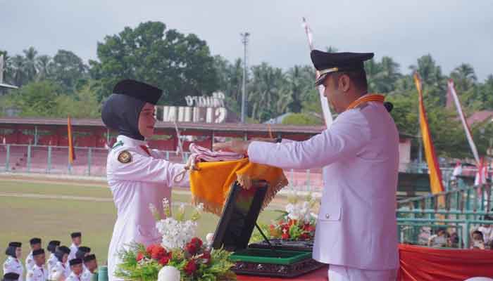 Bupati Benny Dwifa Jadi Inspektur Upacara HUT RI ke-81 Tingkat Kabupaten Sijunjung