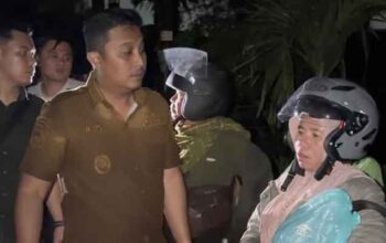 Wagub Sumbar Pimpin Evakuasi Korban Banjir di Kota Padang 4 Wagub Sumbar, Vasko Ruseimy pimpin Evakuasi Korban Banjir di Padang