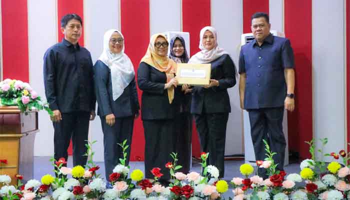 Pemkab Bintan Ajukan Rancangan Perubahan KUA-PPAS 2026 ke DPRD 1 Wakil Bupati Bintan, Deby Maryanti ajukan Rancangan Perubahan KUA-PPAS 2026 ke DPRD
