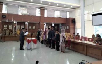 Wawako Bukittinggi Lantik 8 Pejabat Administrator, Pengawas dan Fungsional
