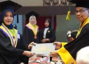 Rektor UNP, Krismadinata lantik 1.395 Lulusan pada Wisuda ke-144 Periode Agustus