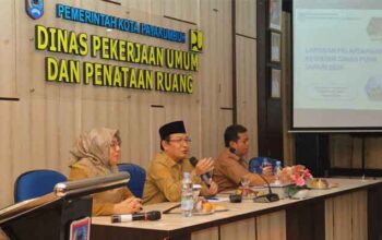Wako Zulmaeta di Aula Batang Agam Dinas Pekerjaan Umum dan Penataan Ruang (PUPR) Kota Payakumbuh