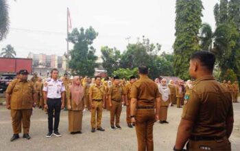 Sekdakab Dharmasraya, Medison menjadi Pembina Apel di lingkungan perkantoran eks RSUD Sungai Dareh, Pulau Punjung