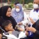 Pemkab Dharmasraya bagikan masker kepada masyarakat