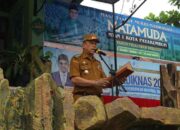 Wawako Elzadaswarman pimpin Upacara Bendera di MTsN 1 Payakumbuh