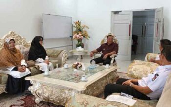 Dua Kafilah Bukittinggi Ikuti MTQ Nasional Korpri ke-8 di Makassar 3 Wako Ramlan Nurmatias bertemu Kafilah Bukittinggi yang mengikuti MTQ Nasional Korpri ke-8 di Makassar