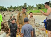 Tinjau Lokasi Banjir di Kota Padang, Gubernur Sumbar Instruksikan Pengerahan Alat Berat 9 Gubernur Sumbar, Mahyeldi tinjau Lokasi Banjir di Kota Padang