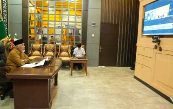 Pemprov Sumbar Siap Sukseskan Program Pembelajaran Jarak Jauh 3 Gubernur Sumbar, Mahyeldi Ansharullah saat mengikuti Pembukaan Masa Pengenalan Lingkungan Sekolah (MPLS) Program PJJ Jenjang Pendidikan Menengah Tahun 2026 yang digelar Kemendikdasmen secara virtual
