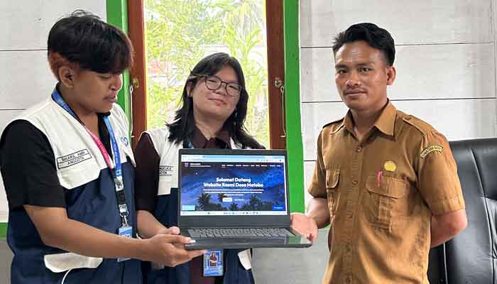 Satu Klik Kenal Matobe, Mahasiswa KKN UNP Bantu Wujudkan Website Desa 1 Mahasiswa KKN UNP Bantu Wujudkan Website Resmi Desa Matobe, Kecamatan Sikakap, Kabupaten Kepulauan Mentawai