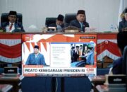 Pemkab Solok Selatan dan jajaran bersama dengan DPRD dan jajaran Forkopimda lainnya menyimak arah pembangunan nasional yang disampaikan Presiden Prabowo Subianto