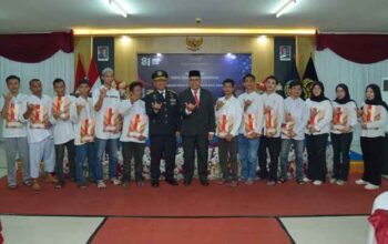 3.744 Warga Binaan di Sumbar Terima Remisi Umum pada HUT RI ke-81 3 Sekdaprov Arry Yuswandi saat penyerahan SK Remisi Umum kepada Warga Binaan Pemasyarakatandi Sumbar dalam rangka peringatan HUT RI ke-81