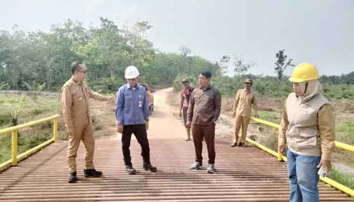 Rampung, Jembatan Besi di Tanjung Kerang Kini Hubungkan Antarwilayah di Babat Supat 1 Serah terima Jembatan Besi di Desa Tanjung Kerang, Kecamatan Babat Supat, Musi Banyuasin