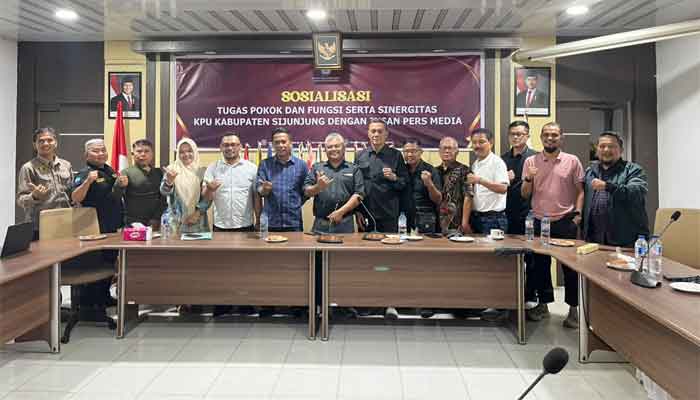 KPU Kabupaten Sijunjung dalam kegiatan Sosialisasi Tugas Pokok dan Fungsi serta Sinergitas KPU Sijunjung bersama Insan Pers