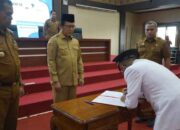 Wali Kota Payakumbuh Lantik 17 ASN untuk Penguatan Pelayanan