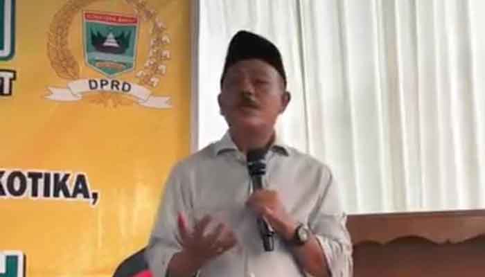 Anggota DPRD Sumbar, Zuldafri Darma saat Sosialisasi Perda Nomor 9 Tahun 2018