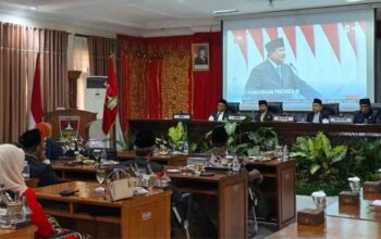 ‎Pemko dan DPRD Bukittinggi Dengarkan Pidato Kenegaraan Presiden Prabowo