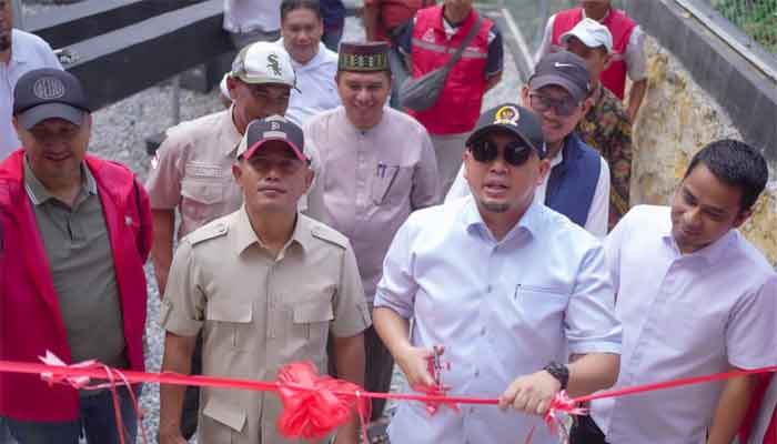 Bupati Solok Dampingi Andre Rosiade Tinjau Pembangunan Jalan Lingkar Utara Laing Kota Solok