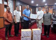 Bank Nagari Serahkan 5.000 Masker kepada Pemkab Sijunjung
