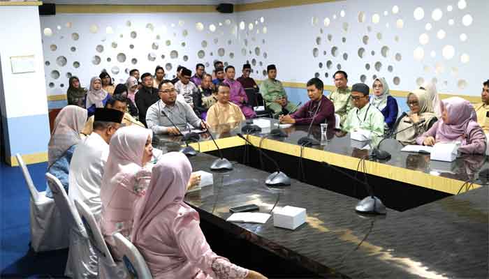 Diskominfo Bintan Perkuat Keterbukaan Informasi Publik dengan Monev 1 Rapat pengisian kuesioner Monev Keterbukaan Informasi Publik yang digelar Diskominfo Bintan