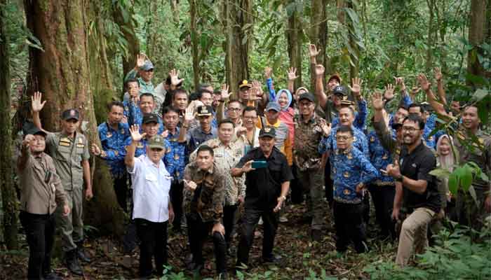 Nikmati Pengalaman Hiking Tipis-Tipis ke Danau Bukit Bontak di Solok Selatan 1 Hiking Tipis-Tipis ke Danau Bukit Bontak di Solok Selatan