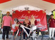 Ribuan Warga Desa Sumbersari Udanawu Padati Jalan Sehat HUT RI ke-81
