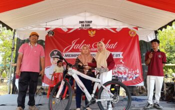 Ribuan Warga Desa Sumbersari Udanawu Padati Jalan Sehat HUT RI ke-81 4 IMG 20260901 WA0028