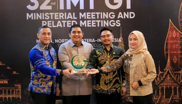 Pemkab Bintan Raih Silver Award IMT-GT Green City Award Kategori Circular Economy dan Resource Efficiency 2 Pemkab Bintan Raih Silver Award IMT-GT Green City Award Kategori Circular Economy dan Resource Efficiency
