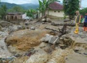 Tinjau Lokasi Banjir Bandang di Kabupaten Solok, Ini Fokus Penanganan Gubernur Sumbar 11 Gubernur Sumbar, Mahyeldi tinjau Lokasi Banjir Bandang di Kabupaten Solok