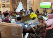 Kakanwil Kemenag Sumbar, Mustafa dan jajaran dalam gelaran Coffee Morning bersama belasan media relations