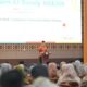 Gubernur Sumbar, Mahyeldi saat membuka Pelatihan Literasi AI Program AI Ready ASEAN di Auditorium Universitas Negeri Padang (UNP)