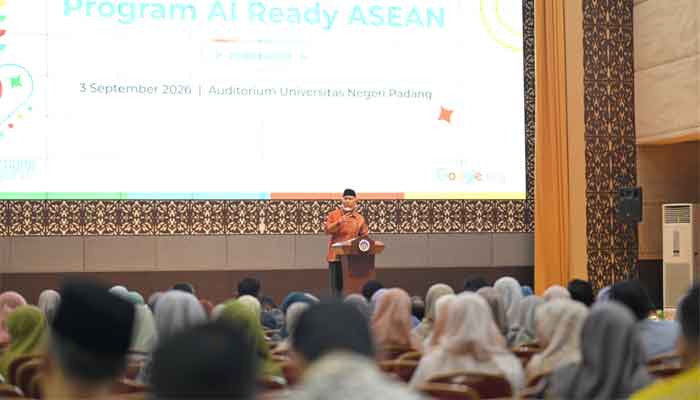 Pelatihan Literasi di UNP, Gubernur Sumbar: Kuasai Kecerdasan Buatan Tanpa Kehilangan Karakter 1 Gubernur Sumbar, Mahyeldi saat membuka Pelatihan Literasi AI Program AI Ready ASEAN di Auditorium Universitas Negeri Padang (UNP)