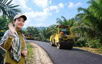 Akses Alternatif ke Timpeh, Pemkab Dharmasraya Mulai Pengaspalan Ruas Jalan Pulau Punjung ke Lubuk Bulang 8 Pemkab Dharmasraya aspal ruas jalan Pulau Punjung-Lubuk Bulang
