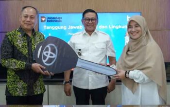 Dukung Pelayanan RSUD, Pemko Bukittinggi Terima Hibah Ambulans dari BTN 3 Pemko Bukittinggi Terima Hibah Ambulans dari BTN
