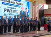 Widya Navies Lantik Pengurus PWI Bukittinggi Periode 2026-2029
