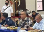 Kawal Percepatan Jalan Tol Bukittinggi-Sicincin, Pemprov Sumbar Kedepankan Dialog dengan Masyarakat 9 Sekdaprov Arry Yuswandi dalam Rapat Pembahasan Persiapan dan Percepatan Pembangunan Tol Pekanbaru–Padang ruas Bukittinggi–Sicincin, di Kantor Balai Pelaksanaan Jalan Nasional (BPJN) Sumatera Barat, Jati, Kota Padang