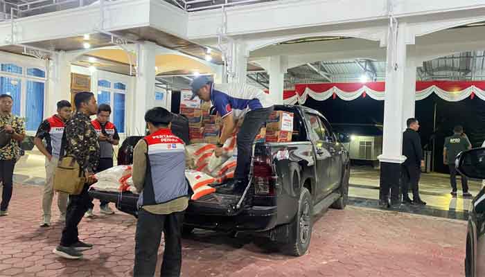 Pertamina Patra Niaga Salurkan Bantuan bagi Masyarakat Terdampak Banjir Bandang di Solok 2 Pertamina Patra Niaga Salurkan Bantuan bagi Masyarakat Terdampak Banjir Bandang di Kabupaten Solok
