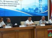 Rapat Evaluasi, Wako Ramlan Dorong Percepatan Data Perlinsos Digital Bukittinggi