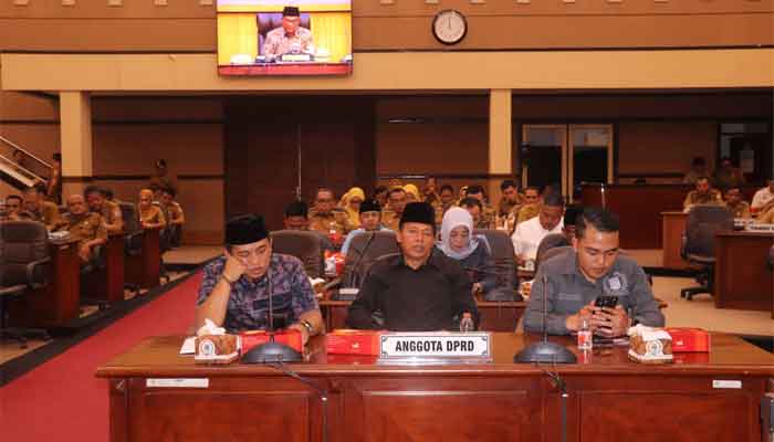 Begini Pandangan Umum Fraksi-fraksi DPRD Kabupaten Malang terhadap Ranperda APBD TA 2027 2 Suasana rapat paripurna DPRD Kabupaten Malang tentang penyampaian pandangan umum Fraksi terhadap Ranperda APBD TA 2027