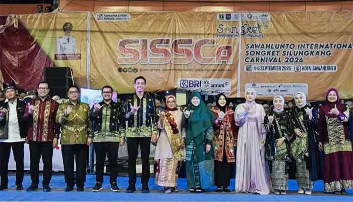 SISSCa 2026 Sukses, Songket Silungkang Makin Didorong sebagai Penggerak Ekonomi Kreatif 2 SISSCa 2026