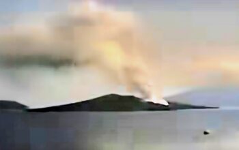 Abu Vulkanik Gunung Anak Krakatau Meluas hingga Jakarta, Teridentifikasi Dua Klaster Sebaran Abu 3 Screenshot 20260906 110659 TikTok11