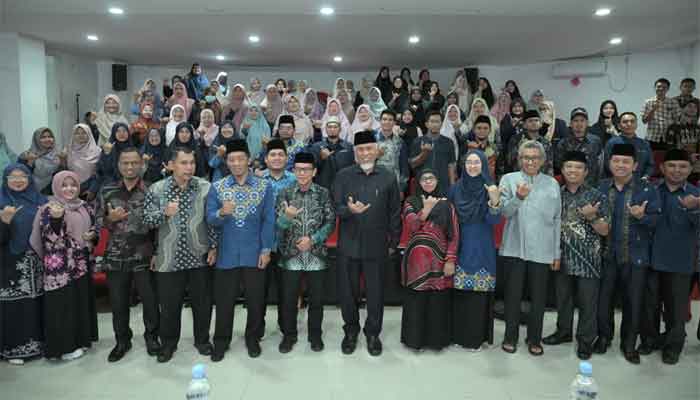 Gubernur Mahyeldi hadiri Seminar Nasional S2 PBD sekaligus pelantikan Pengurus IMLA Sumbar di UIN Sjech M. Djamil Djambek Bukittinggi
