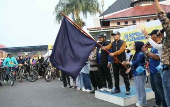 Wawako Bukittinggi, Ibnu Asis melepas Sepeda Gembira RRI Fest 2026
