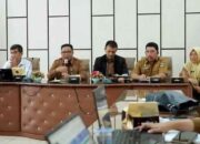 Rapat evaluasi aplikasi SIMSALABIM di Ruang Rapat Kantor Bupati Solok Selatan