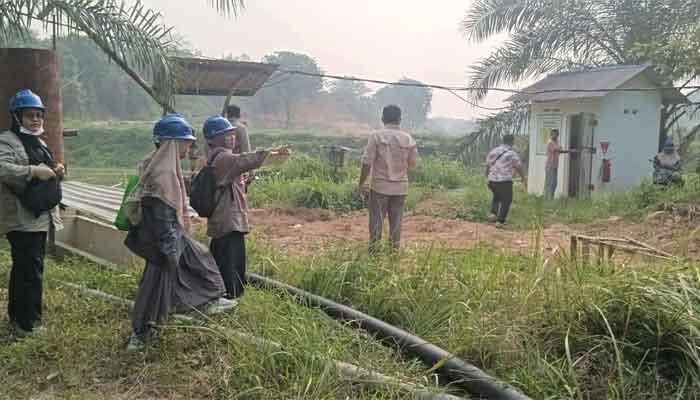 Batang Siat Menghitam, Tim DLH Sumbar dan Dharmasraya Verifikasi Sungai serta IPAL 2 Perusahaan 1 Tim DLH Sumbar dan Dharmasraya Verifikasi Sungai serta IPAL 2 Perusahaan